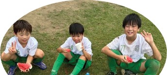 7/12( 土 ) 恒例行事のスイカ割りが開催されました!の掲載写真・資料